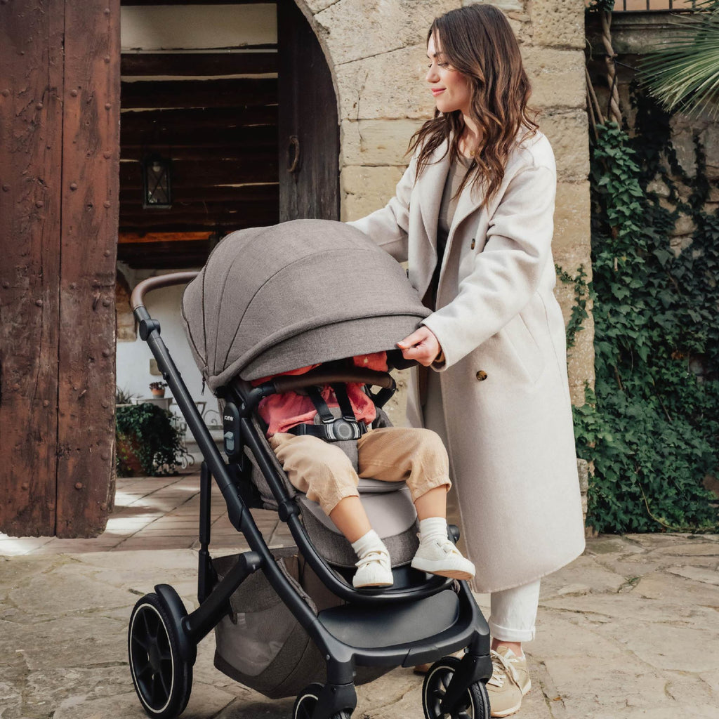 Tura Stroller