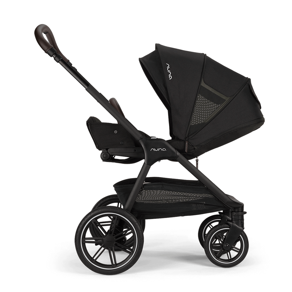 TRIV lx + PIPA™ urbn travel system
